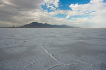 Bonneville Salt Flats The incredibly flat surface of Bonneville Salt Flats